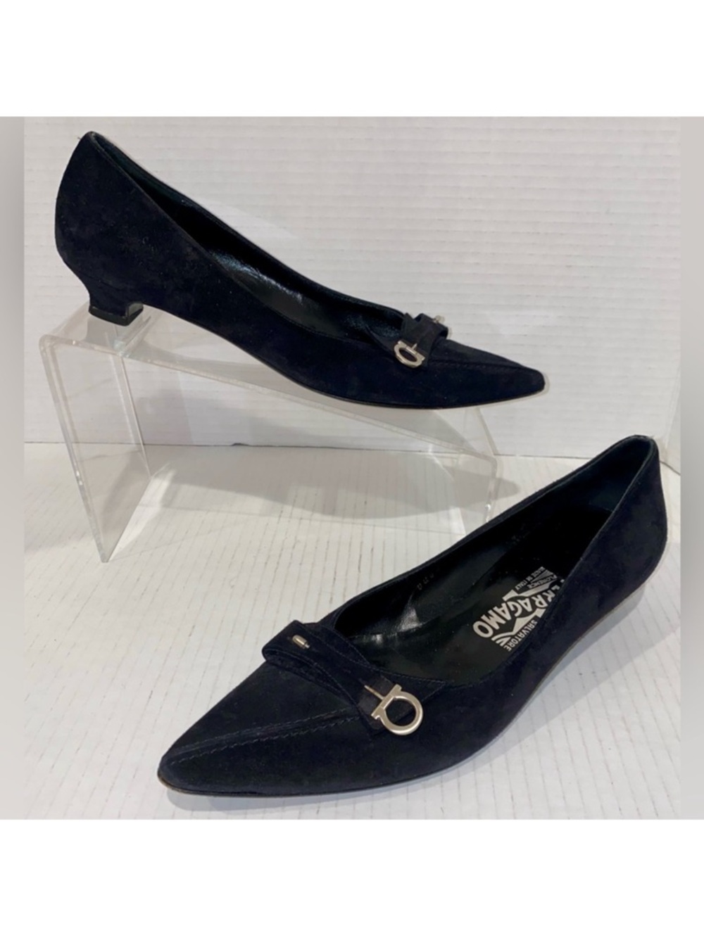 Ferragamo Black Suede Pointy Toe Kitten Heel Pumps Signature Logo
Pin Detail